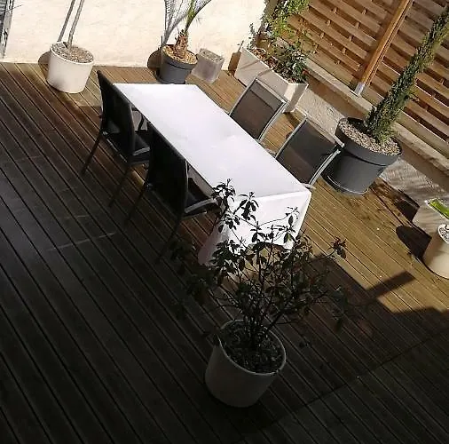 Les Penates Terrasse Apartament *